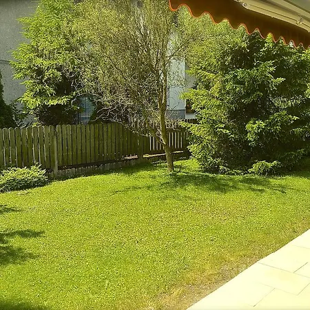 Yeti Lux - Family Garden