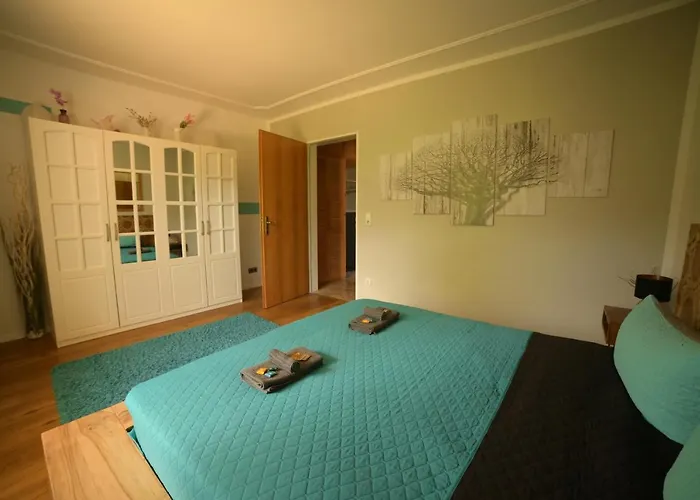 Yeti Lux - Family Garden *