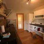 Yeti Lux - Family Garden Apartment