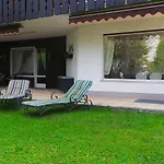 Yeti Lux - Family Garden Apartment