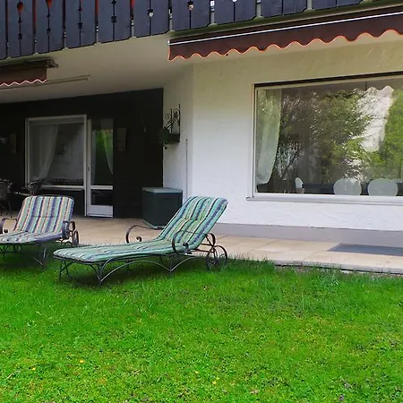 Yeti Lux - Family Garden Apartment